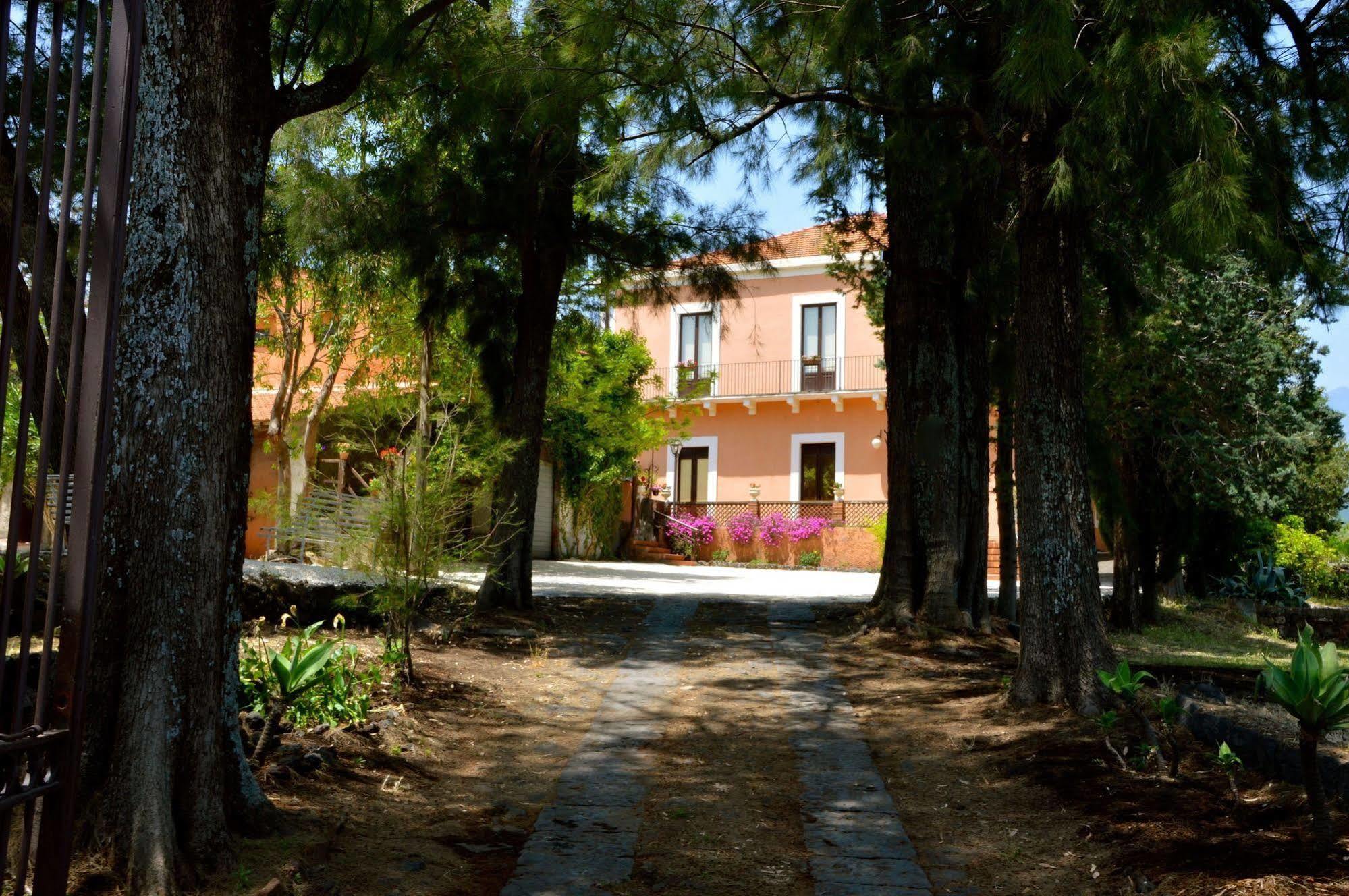 Villa Bonaccorso - Antica E Maestosa Villa Con Piscina Ai Piedi Dell'Etna Viagrande Eksteriør billede