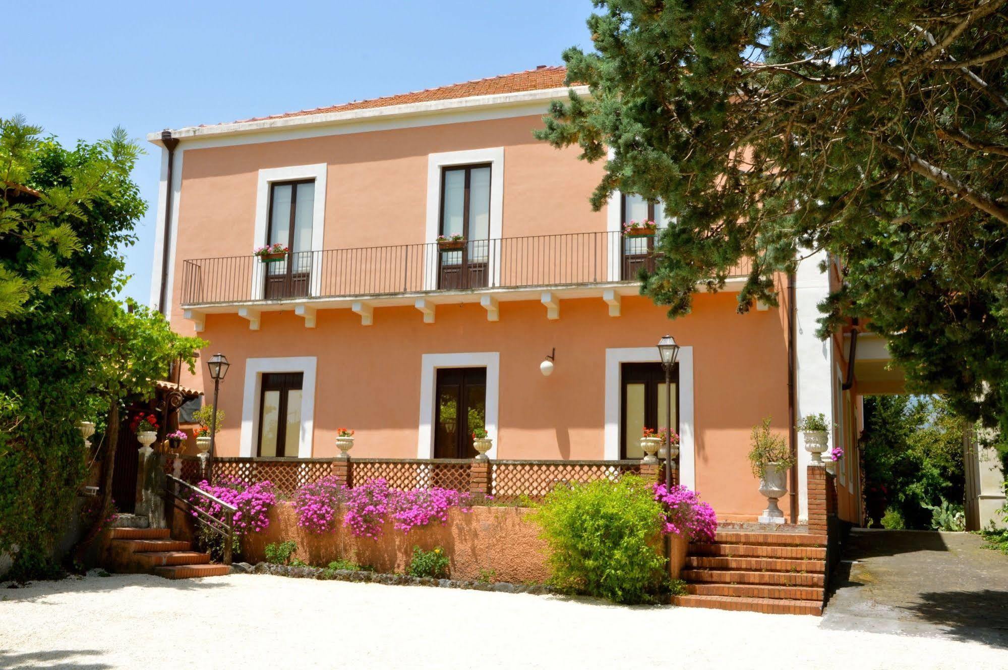 Villa Bonaccorso - Antica E Maestosa Villa Con Piscina Ai Piedi Dell'Etna Viagrande Eksteriør billede